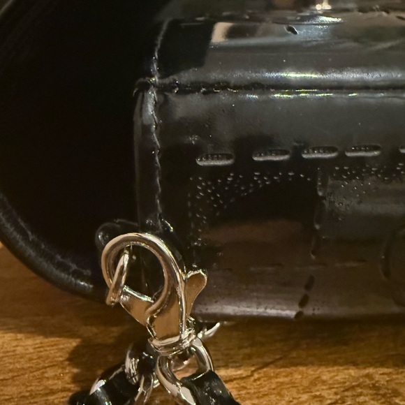 Chanel Vintage 2002 Limited Edition East/West Bag - Picture 2 of 14